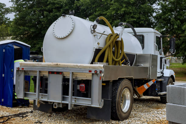 Best Portable restroom trailer rental  in Teutopolis, IL